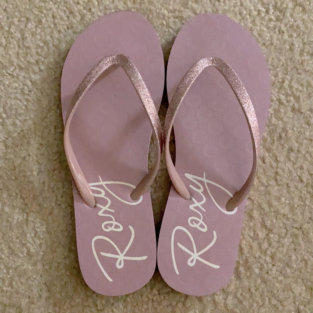 ROXY flip flops